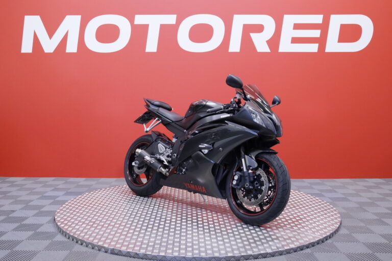 Yamaha - YZF-R6 - // Juuri saapunut! / Suomipyörä / Huoltokirja / SC kokoputkisto // - Moottoripyörä