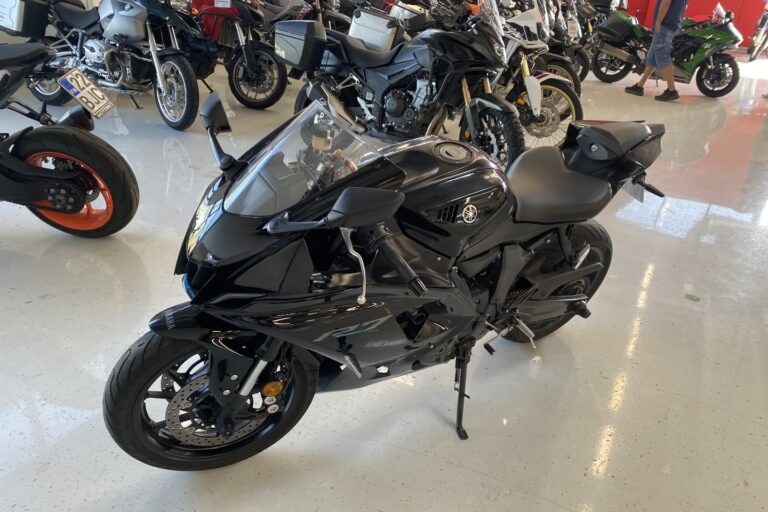 Yamaha YZF-R7