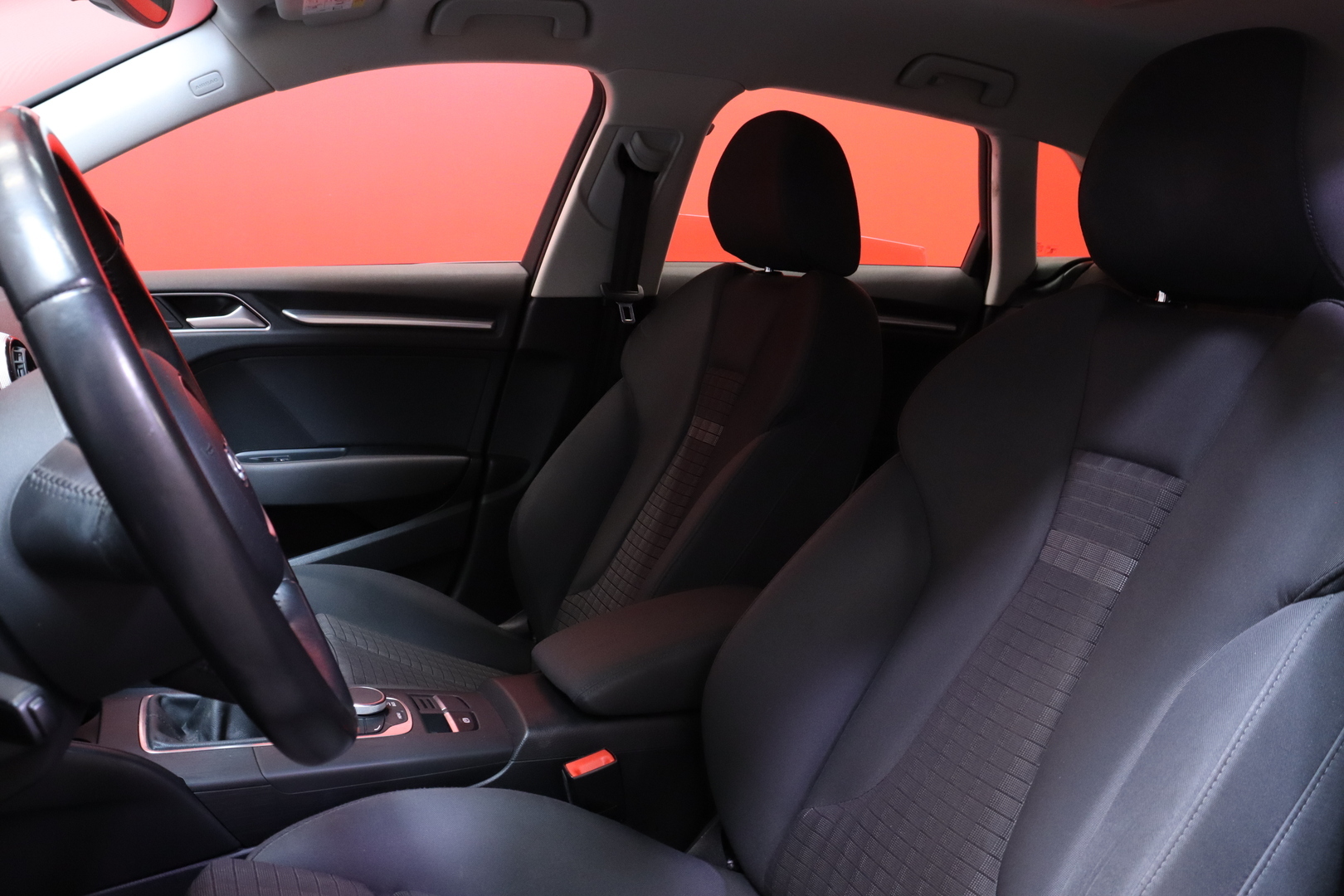 Audi - A3 - Sportback Business Sport 1,4 TFSI 90 kW // Bluetooth / Vakkari / Vetokoukku / Xenon / Automaatti-ilmastointi // - Viistoperä