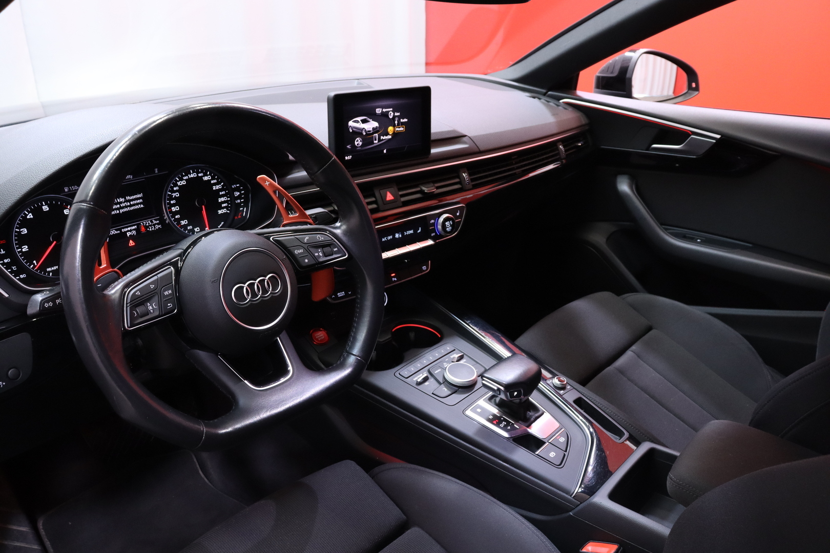 Audi - A5 - Sportback Business Sport Comfort Edition 35 TFSI 110 kW MHEV S tronic // Suomi-auto / Webasto / Matrix LED / Vetokoukku // - Viistoperä