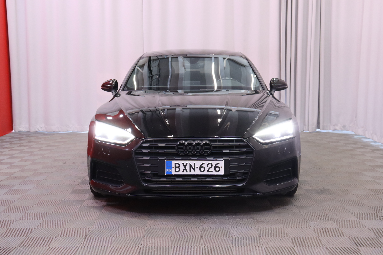 Audi - A5 - Sportback Business Sport Comfort Edition 35 TFSI 110 kW MHEV S tronic // Suomi-auto / Webasto / Matrix LED / Vetokoukku // - Viistoperä