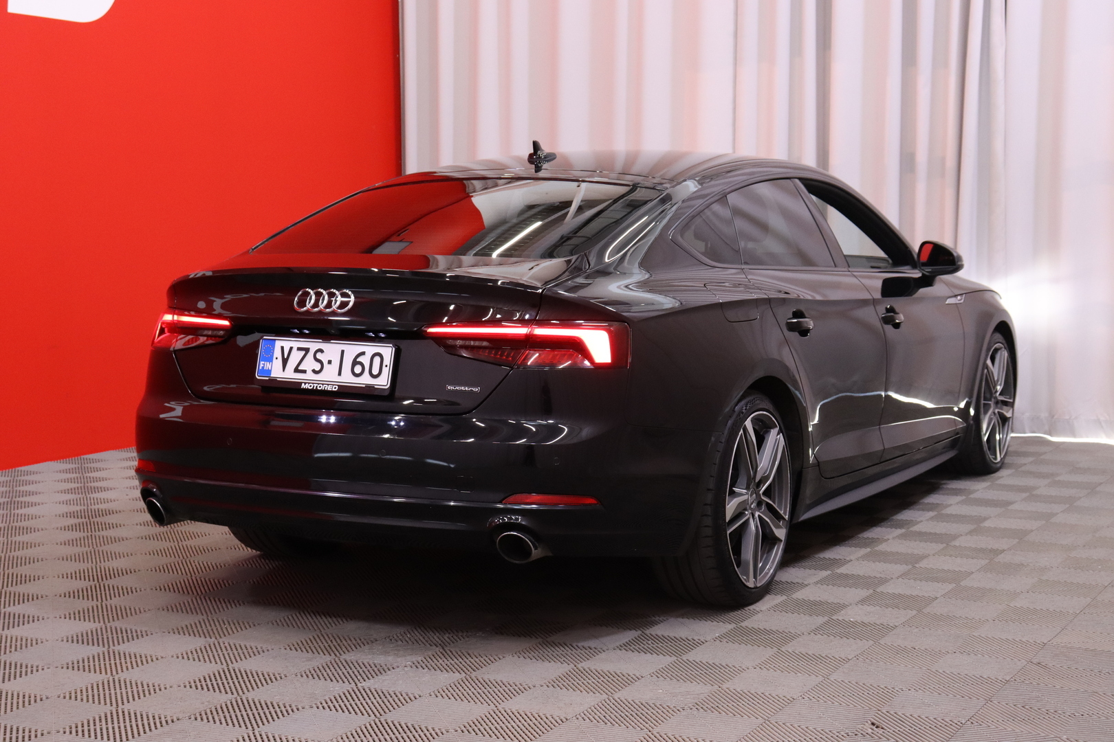 Audi - A5 - Sportback Business Sport Comfort Edition 2,0 TFSI 185 kW quattro S tronic S Line - Viistoperä