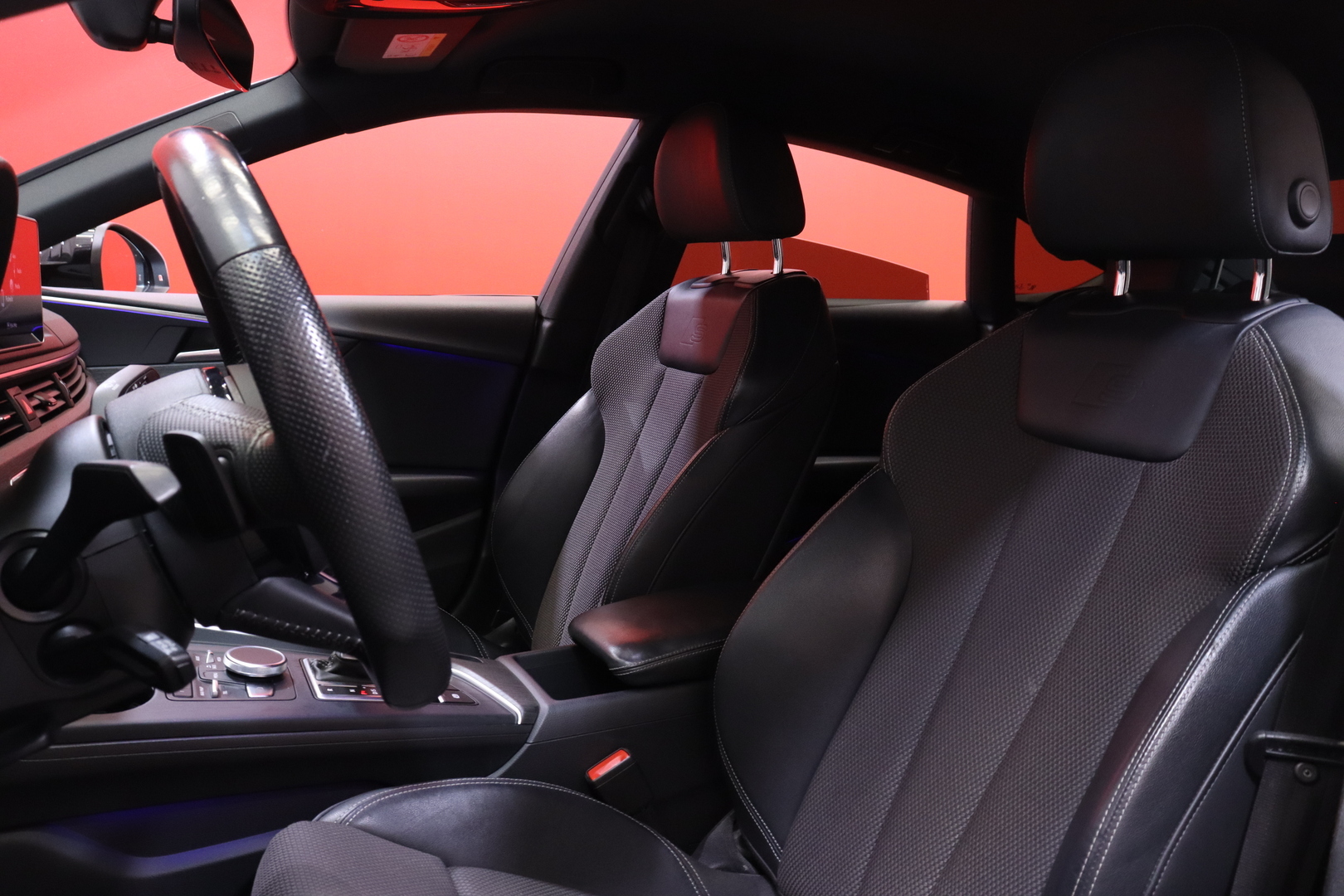 Audi - A5 - Sportback Business Sport Comfort Edition 2,0 TFSI 185 kW quattro S tronic S Line - Viistoperä