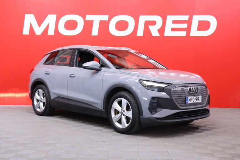 Audi - Q4 e-tron - 1-om Suomi-auto / ACC / Koukku / Navi / P-kamera / Sporttipenkit / Lämpöpumppu / LED-ajovalot / Carplay / Kahdet renkaat - Maastoauto