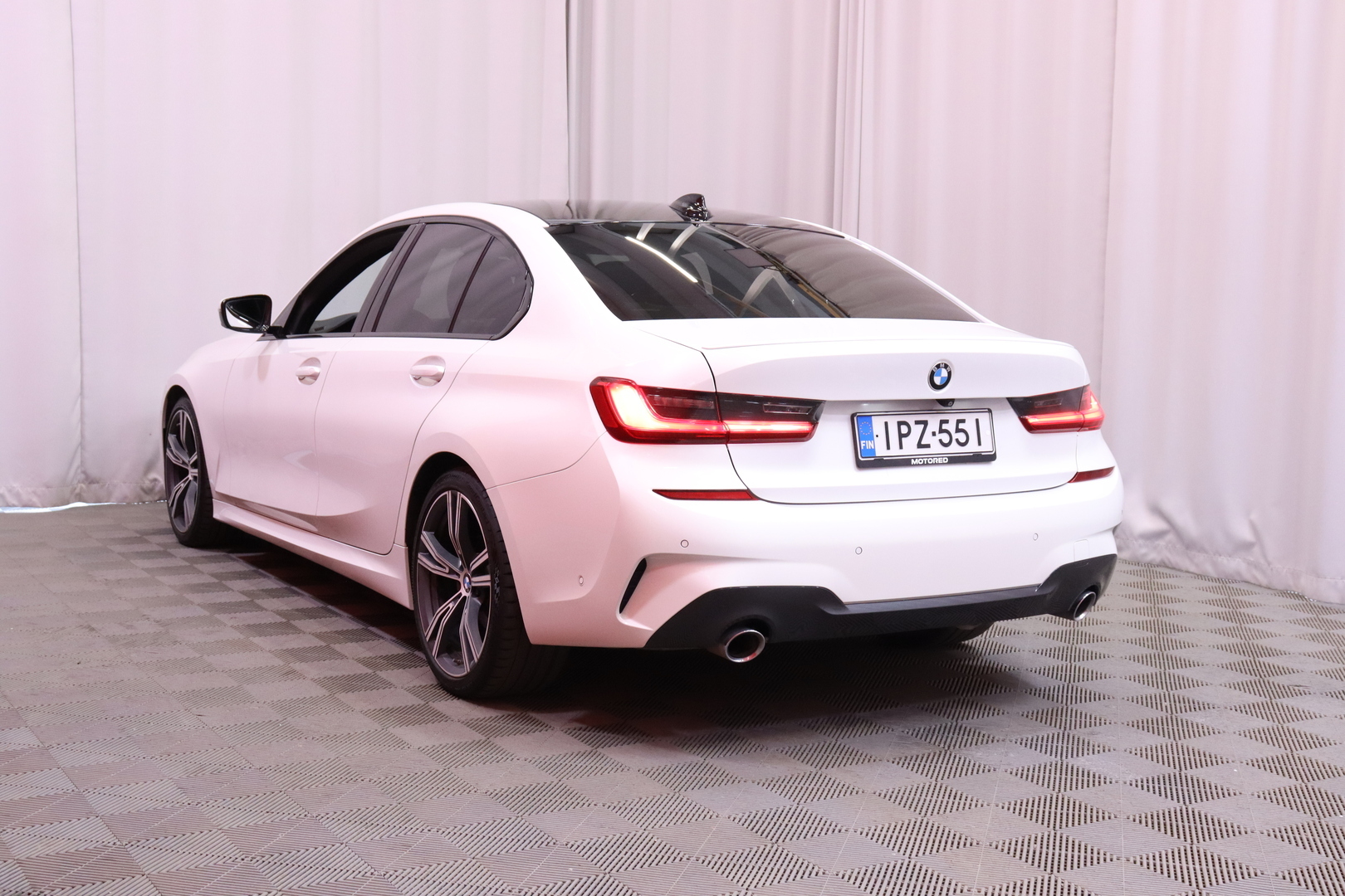 BMW - 320 - G20 Sedan 320d A xDrive Business M Sport // Laser / Harman & Kardon / 360 / ACC / DAP / Hud / Vetokoukku / Muistipenkki - Sedan