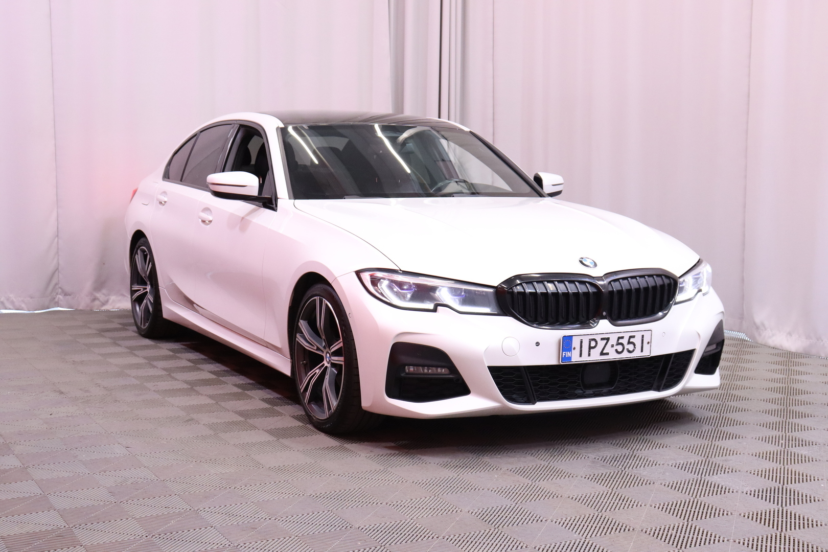 BMW - 320 - G20 Sedan 320d A xDrive Business M Sport // Laser / Harman & Kardon / 360 / ACC / DAP / Hud / Vetokoukku / Muistipenkki - Sedan