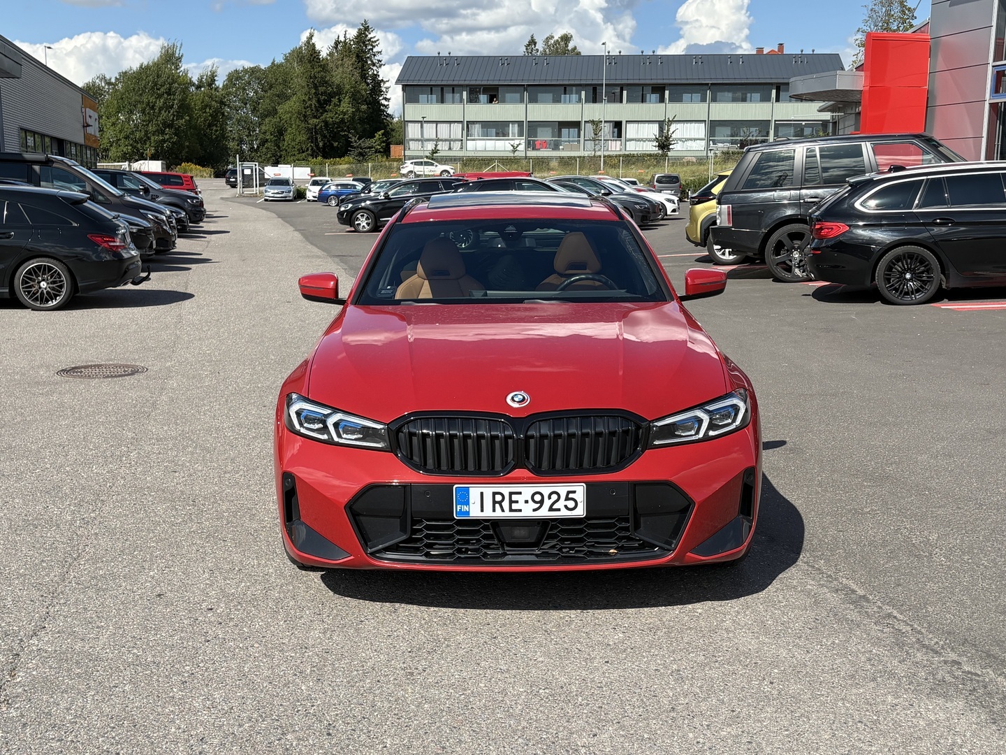 BMW - 330 - G21 Touring 330e xDrive A Charged Edition M Sport - Farmari