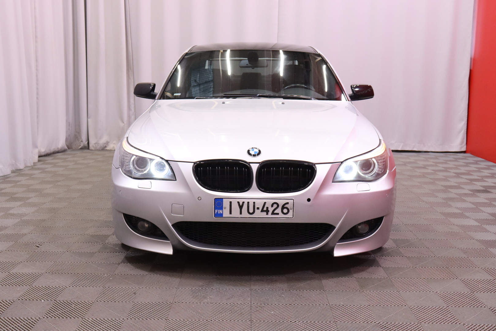 BMW - 520 - E60 Sedan Business / Myydään huutokaupat.com / - Sedan