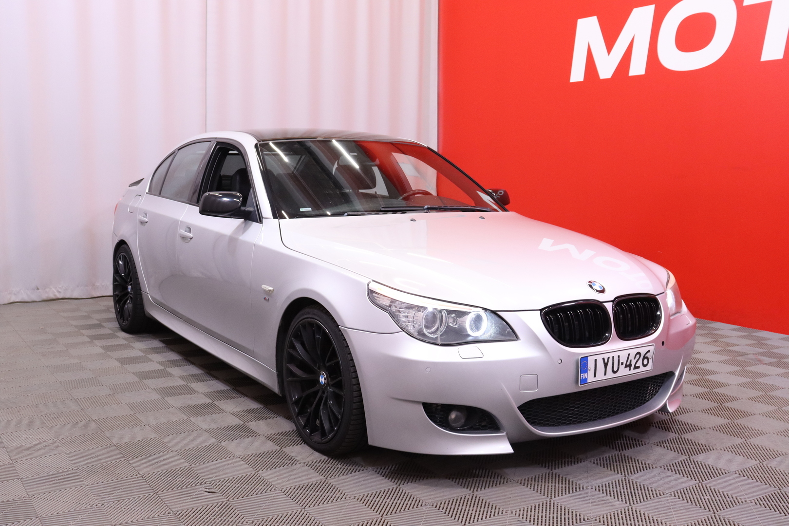 BMW - 520 - E60 Sedan Business / Myydään huutokaupat.com / - Sedan