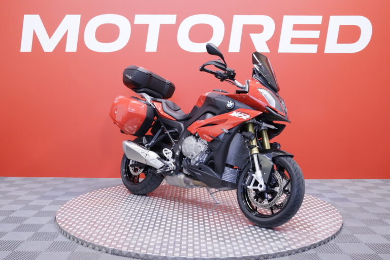 BMW - S - 1000XR // Suomi-pyörä / 3x Laukut / Ajomodet / Shifter / Navi // - Moottoripyörä