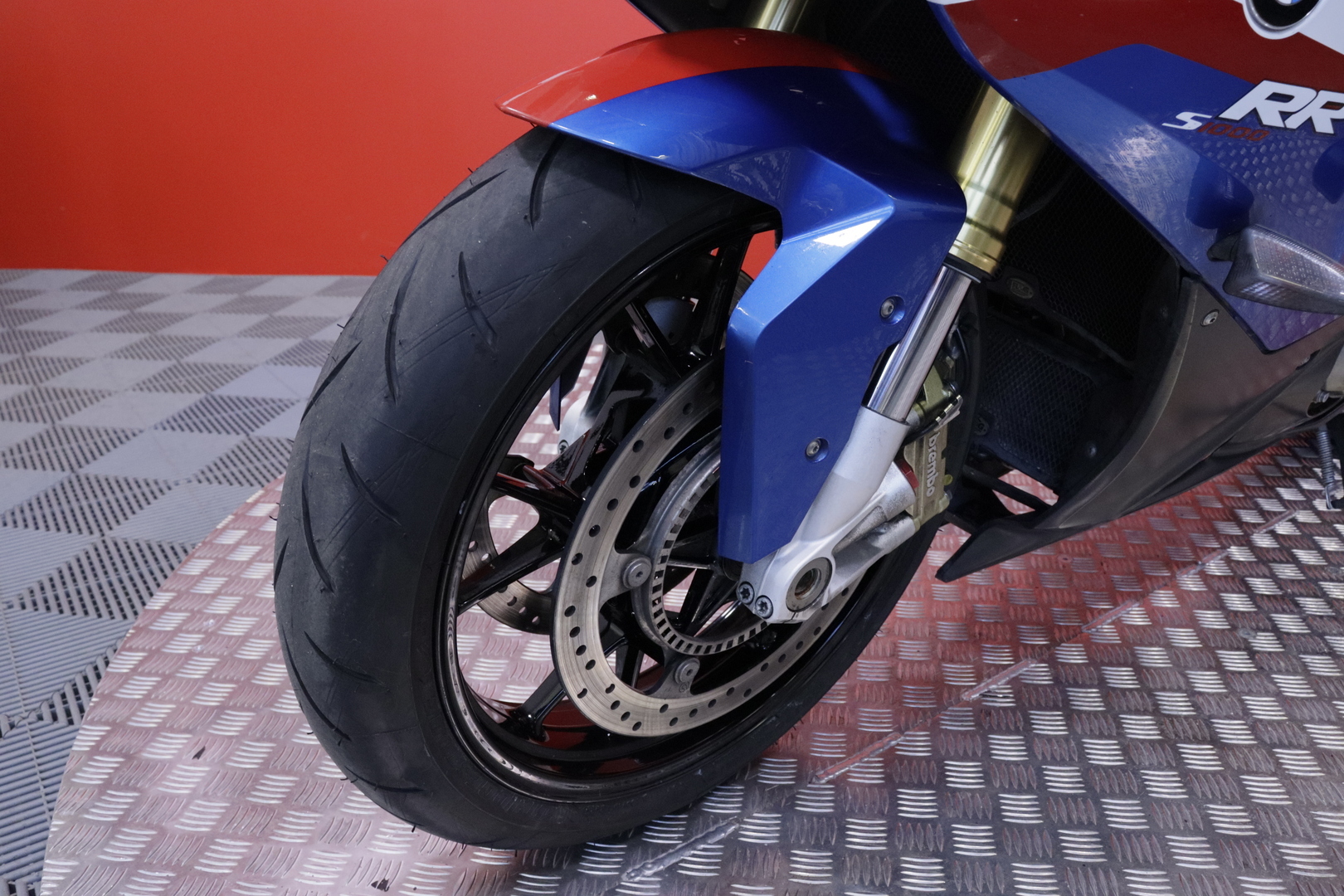 BMW - S - 1000RR // Iso huolto juuri tehty! / Akrapovic / Shifter // - Moottoripyörä