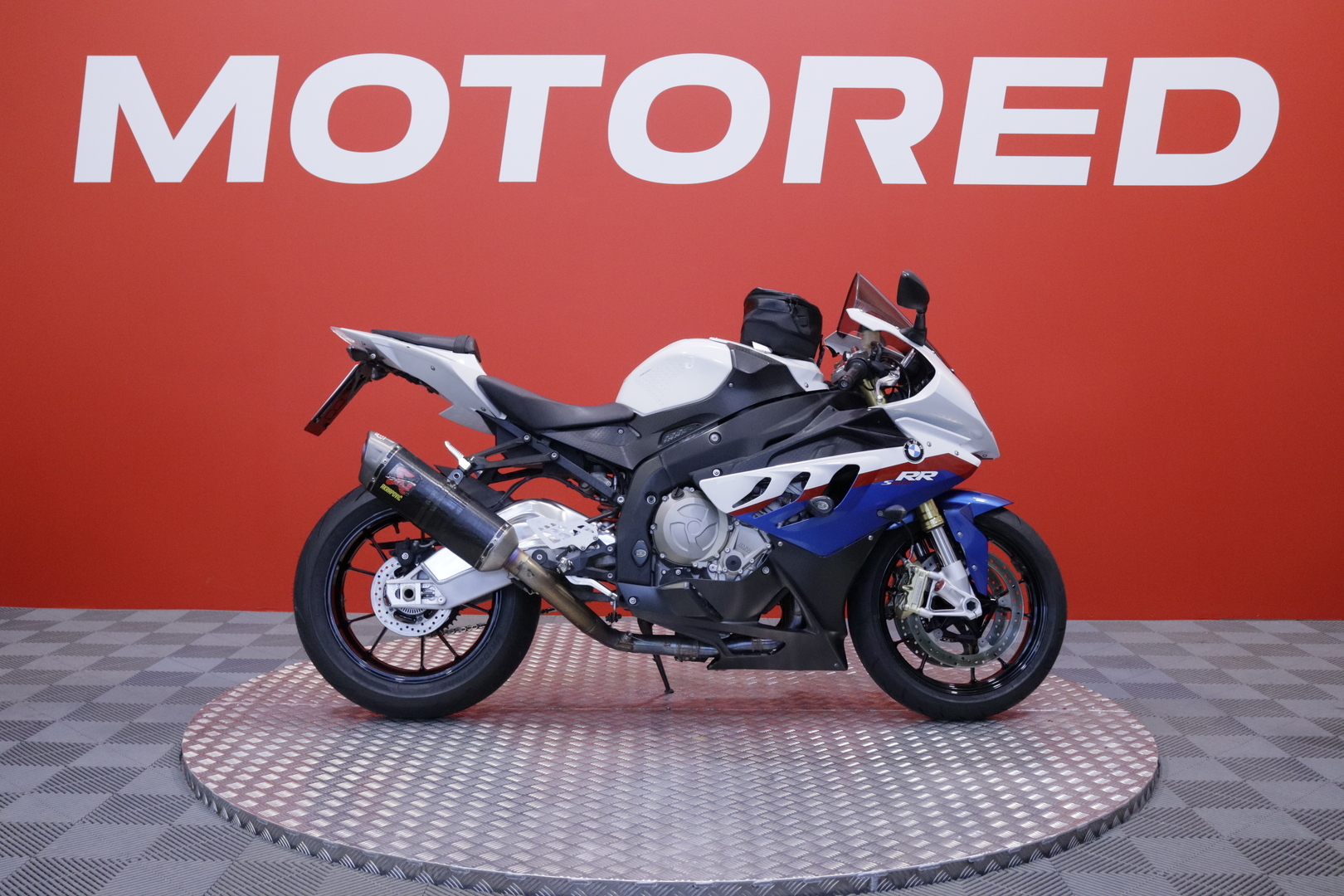 BMW - S - 1000RR // Iso huolto juuri tehty! / Akrapovic / Shifter // - Moottoripyörä