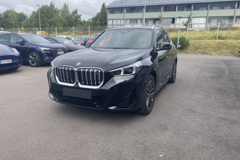 BMW - iX1 - U11 30 xDrive Fully Charged M Sport - Maastoauto