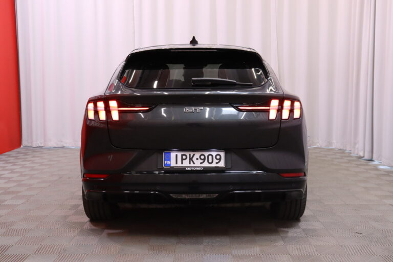 Ford - Mustang Mach-E - 98kWh 487hv A1 AWD GT Launch Edition // Suomi-auto / B&O / Panorama / 360-kamera / Koukku / ACC / Magneride-iskarit // - Maastoauto