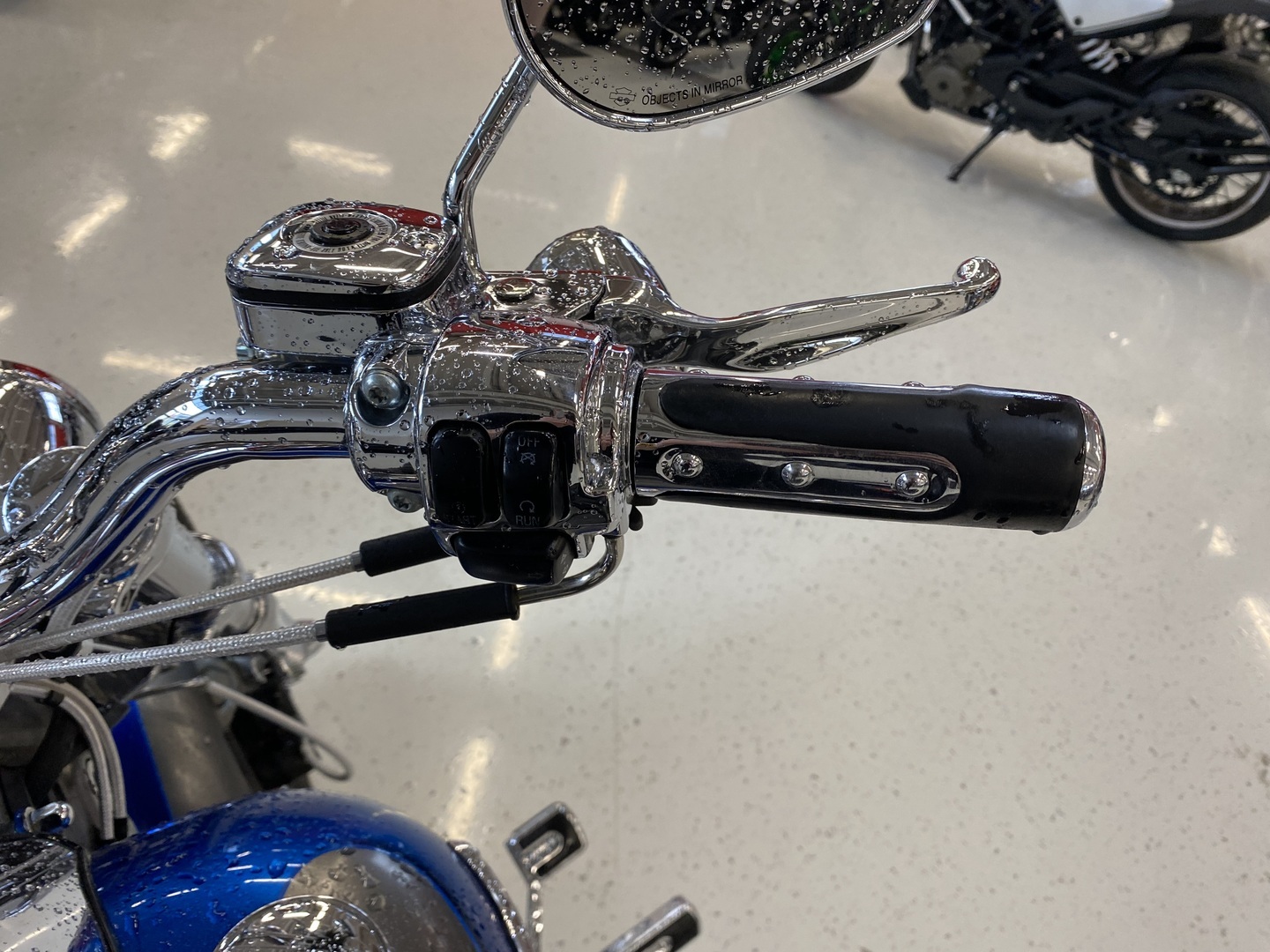 Harley-Davidson - CVO - FAT BOB FXDFSE // Suomi CVO / Nostajat tehty / Huoltokirja / Hieno alkup kuntoinen // - Moottoripyörä