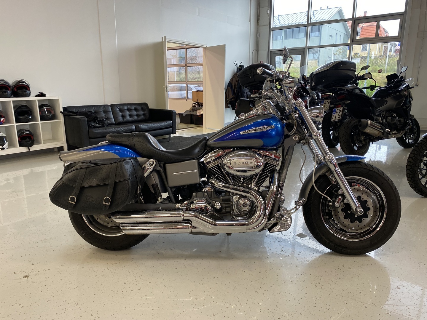 Harley-Davidson - CVO - FAT BOB FXDFSE // Suomi CVO / Nostajat tehty / Huoltokirja / Hieno alkup kuntoinen // - Moottoripyörä