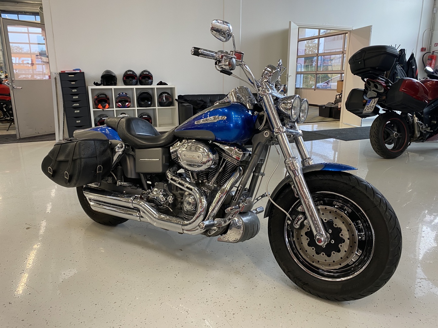 Harley-Davidson - CVO - FAT BOB FXDFSE // Suomi CVO / Nostajat tehty / Huoltokirja / Hieno alkup kuntoinen // - Moottoripyörä