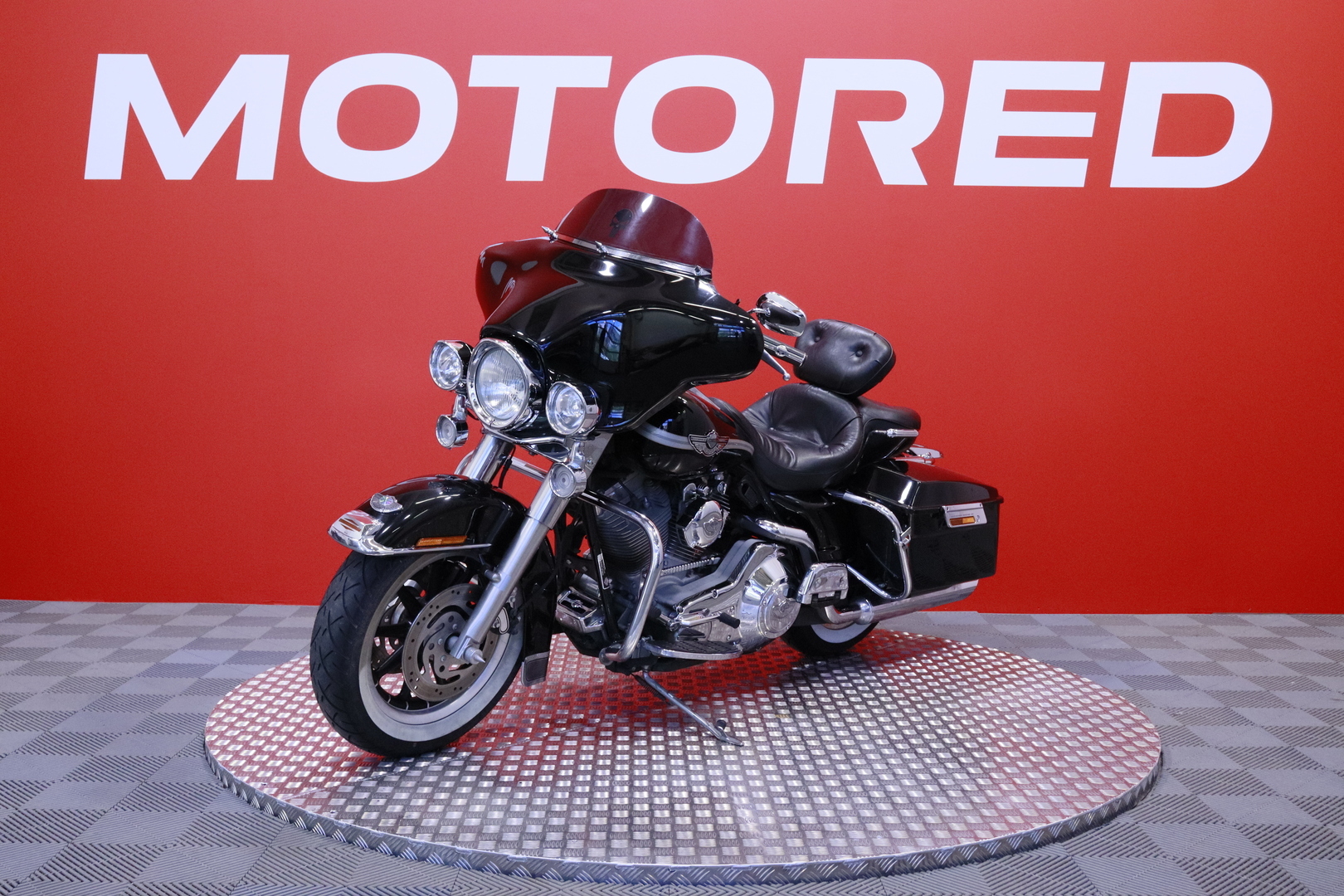Harley-Davidson - TOURING - FLHT Electra Glide Standard // Suomi-pyörä / Huoltokirja / Sivulaukut // - Moottoripyörä