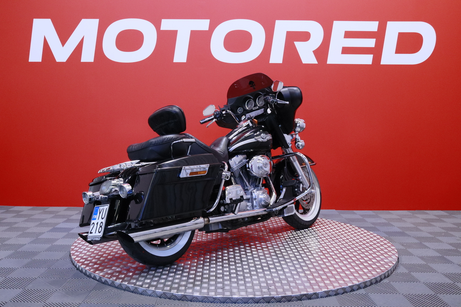 Harley-Davidson - TOURING - FLHT Electra Glide Standard // Suomi-pyörä / Huoltokirja / Sivulaukut // - Moottoripyörä