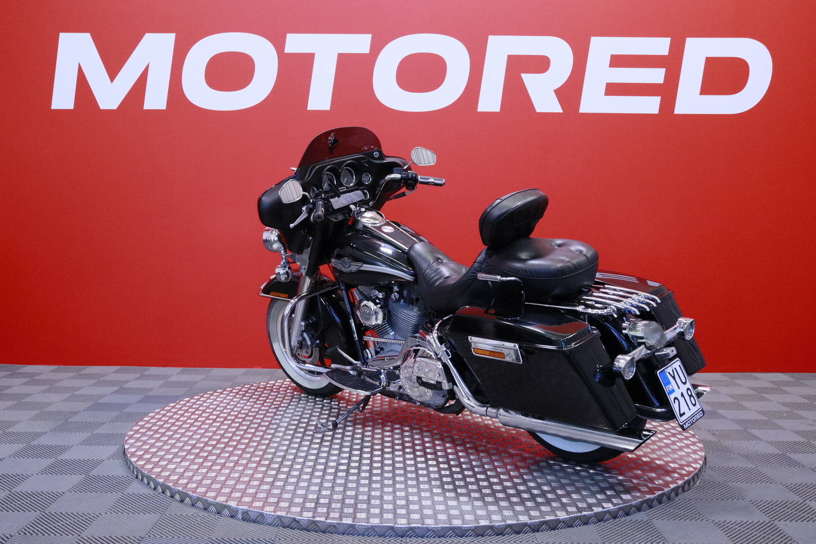 Harley-Davidson - TOURING - FLHT Electra Glide Standard // Suomi-pyörä / Huoltokirja / Sivulaukut // - Moottoripyörä