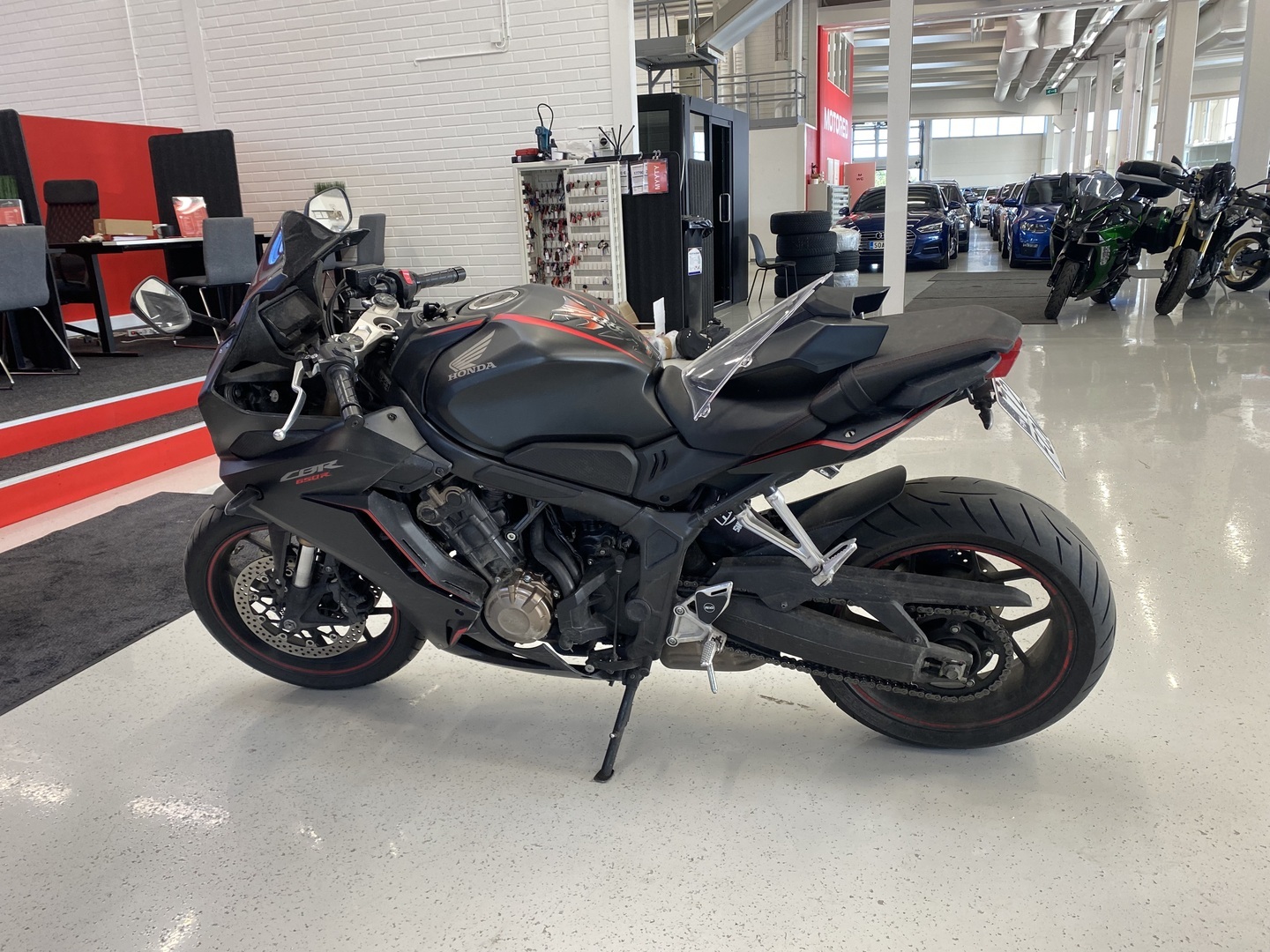Honda - CBR - 650 R // Juuri saapunut / Suomi Pyörä / Huoltokirja // - Moottoripyörä