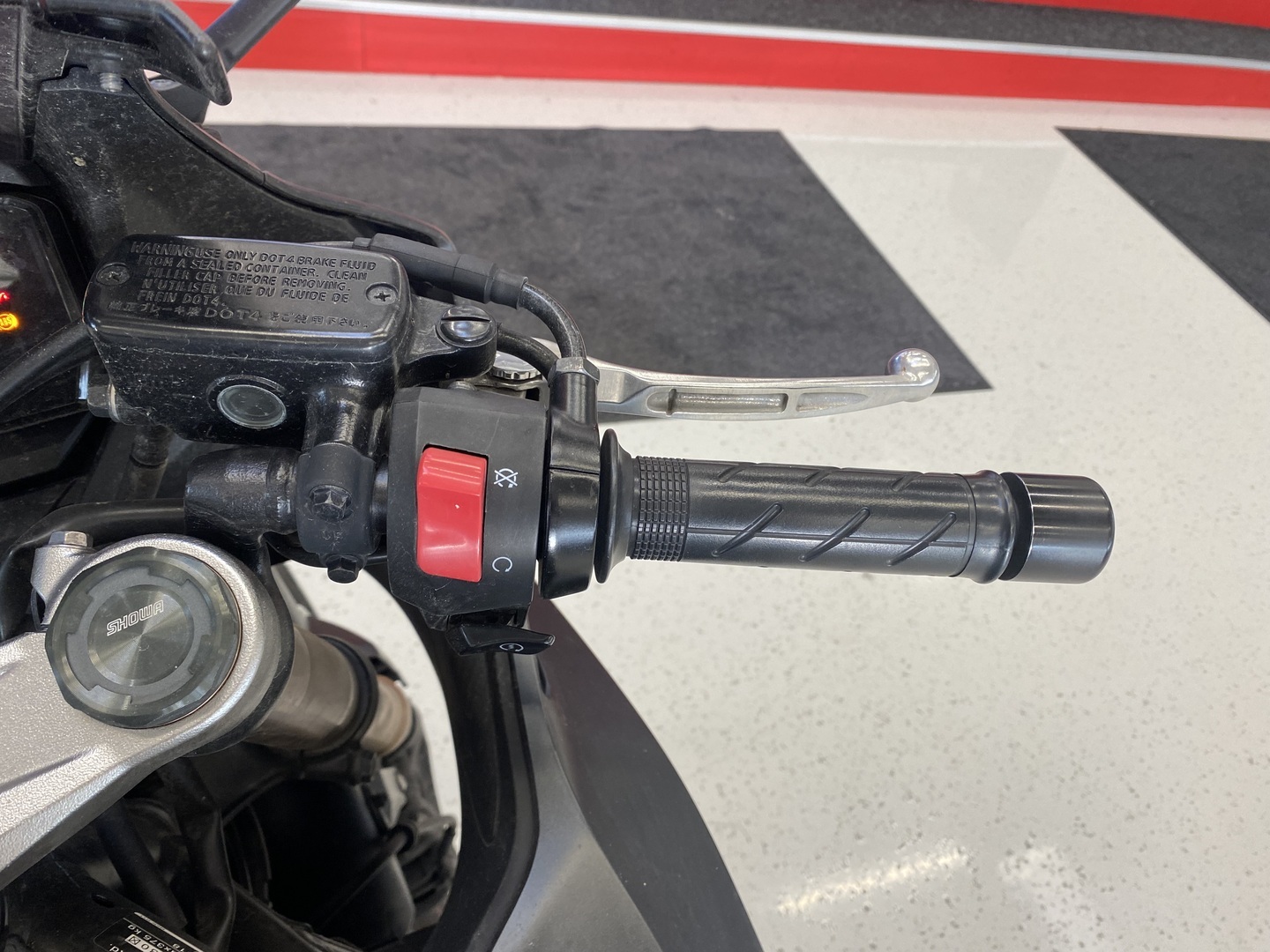 Honda - CBR - 650 R // Juuri saapunut / Suomi Pyörä / Huoltokirja // - Moottoripyörä