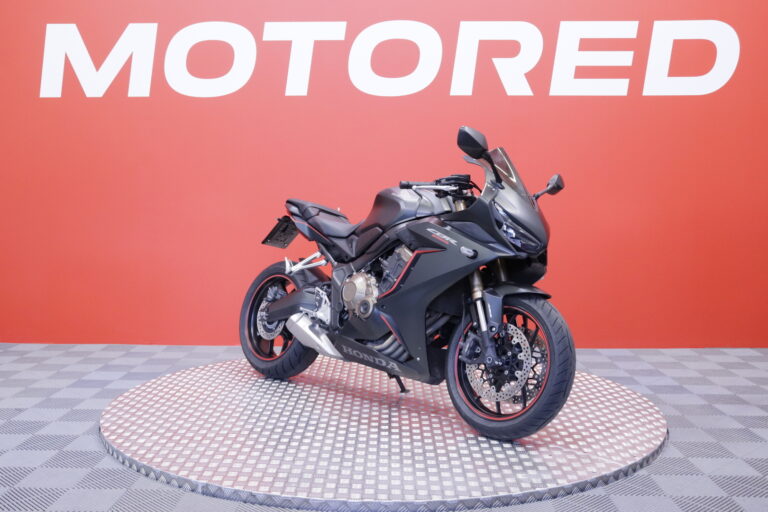 Honda - CBR - 650 R // Suomi Pyörä / Huoltokirja / HSTC // - Moottoripyörä