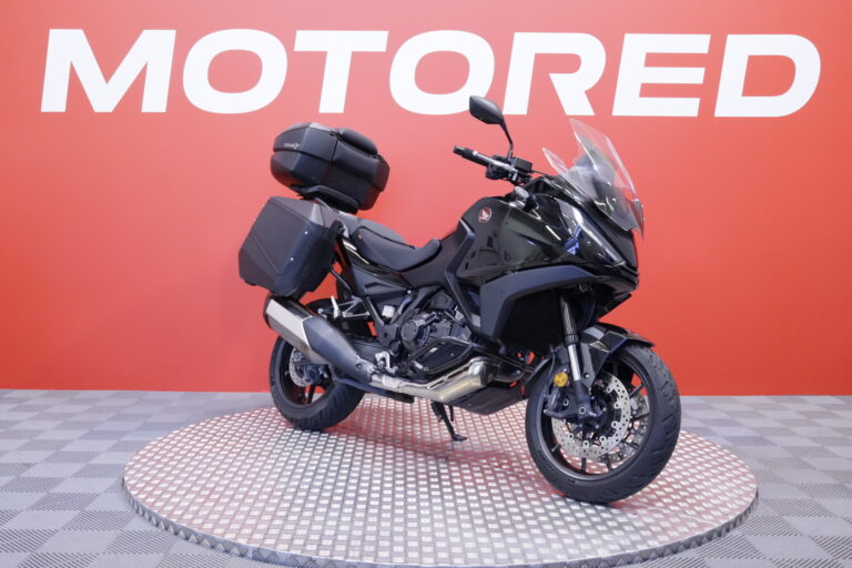 Honda - NT - 1100 DCT // Juuri saapunut / 3x laukut / Kaatumaraudat // - Moottoripyörä