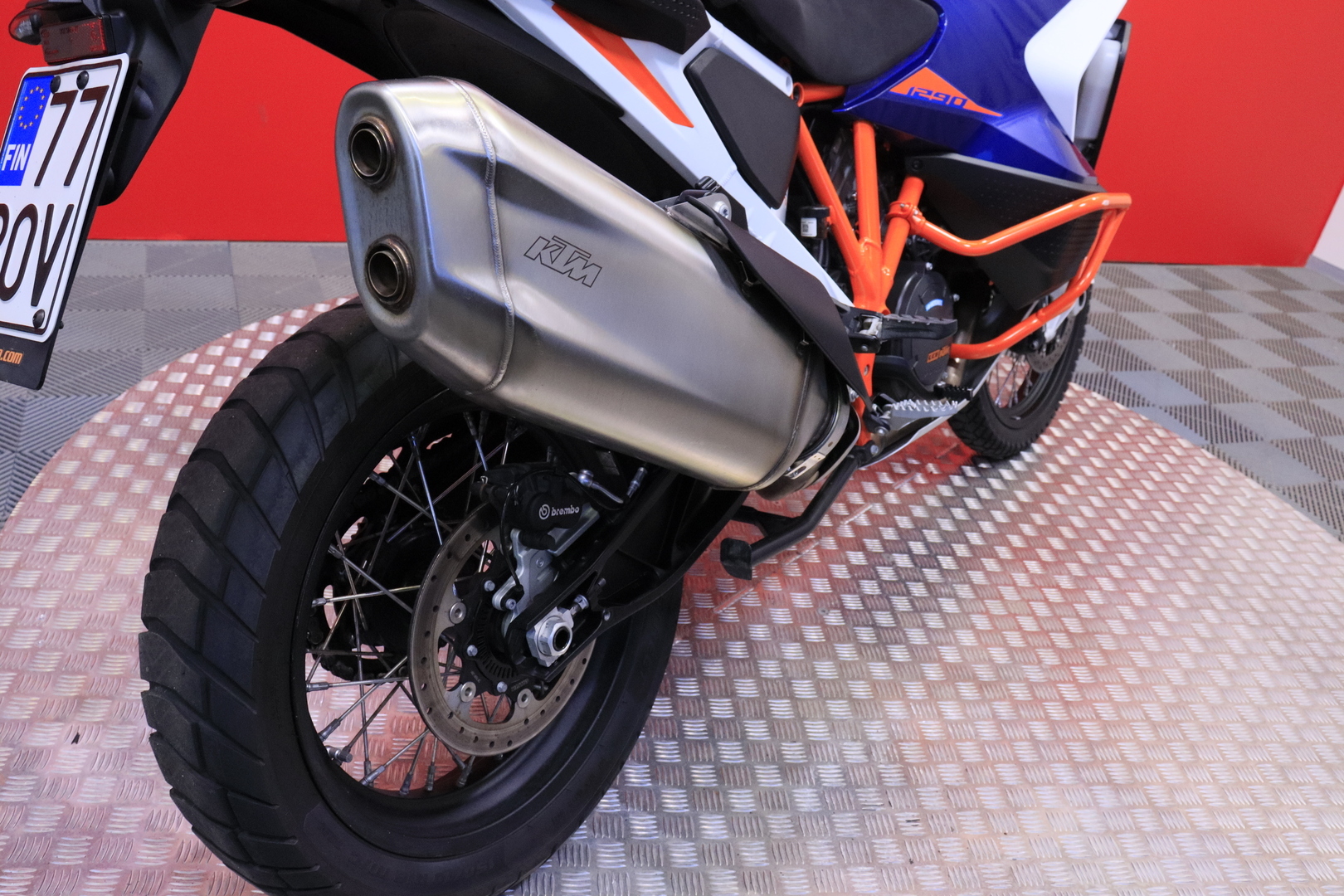KTM - 1290 Super Adventure R - // Suomi-pyörä / Merkkihuollettu! // - Moottoripyörä