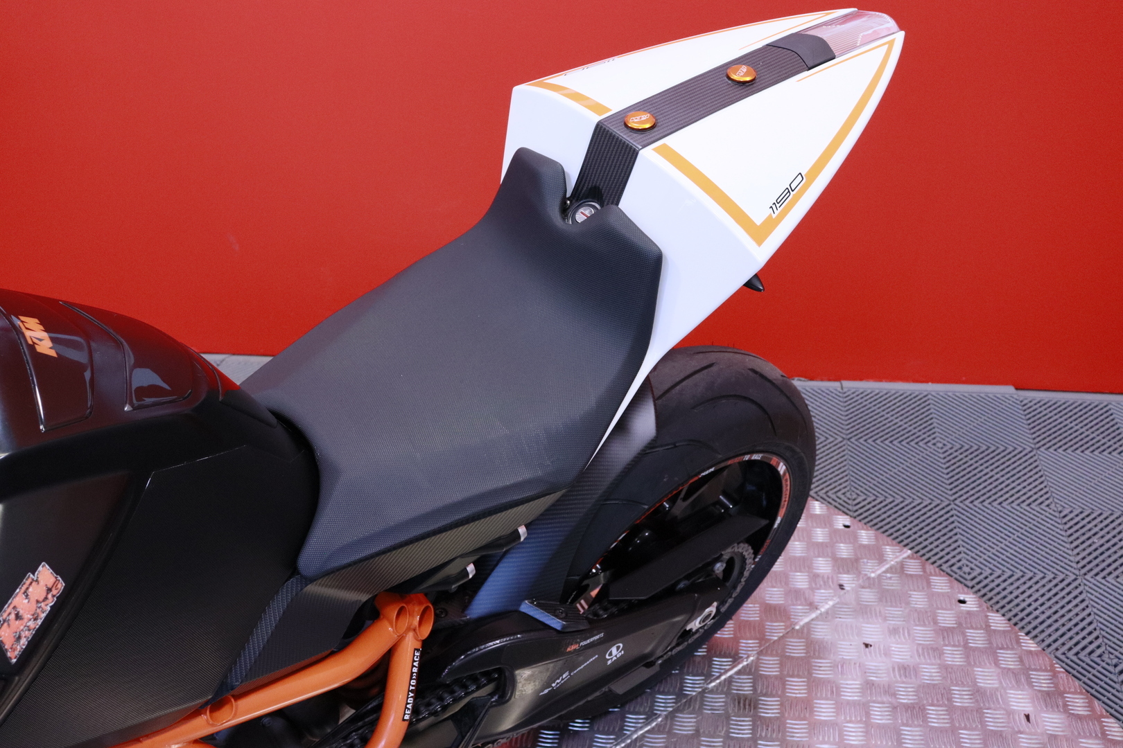 KTM - RC - 8R // GPR-Putkisto / Ducktail / Siisti! // - Moottoripyörä