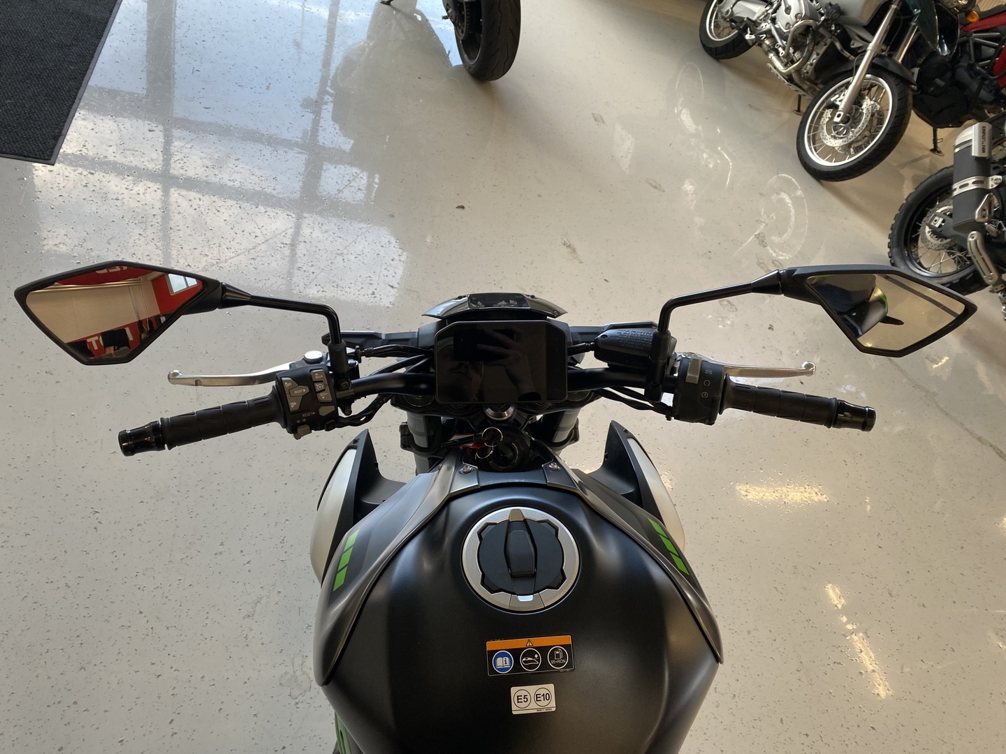 Kawasaki - Z - 900 // Juuri saapunut! / Suomi-pyörä / Huoltokirja / Ajomodet / KQS // - Moottoripyörä