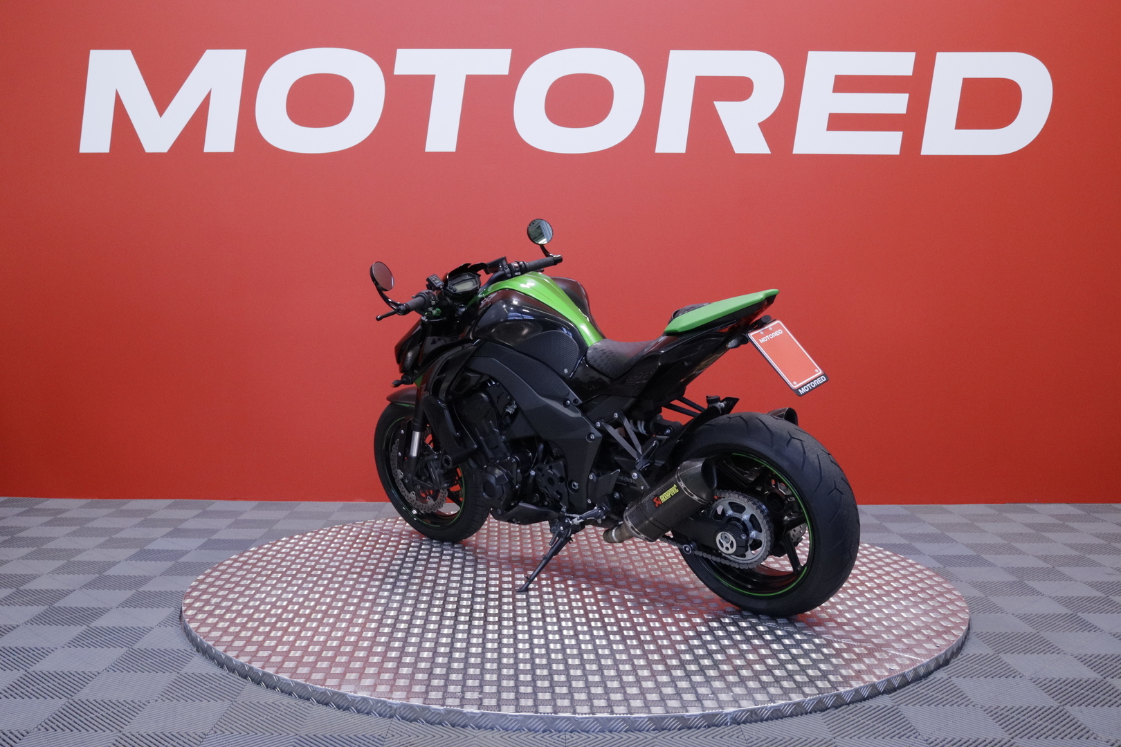 Kawasaki - Z - 1000 // Akrapovic putkisto / Huoltokirja // - Moottoripyörä