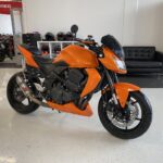 Kawasaki - Z - 750 // Suomi-pyörä / Huoltokirja / Dominator // - Moottoripyörä
