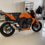 Kawasaki - Z - 750 // Suomi-pyörä / Huoltokirja / Dominator // - Moottoripyörä
