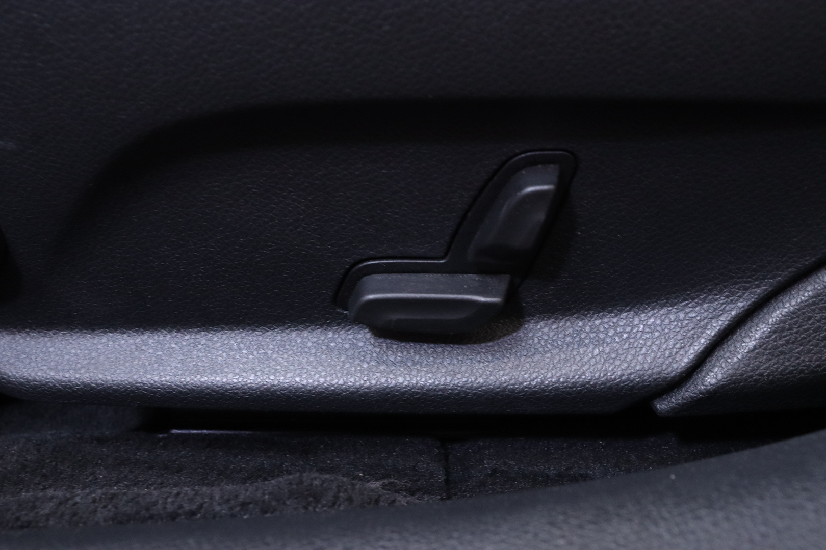Mercedes-Benz - C - 220 d  T A  Business AMG / LED / Koukku / Vakkari / Bluetooth // - Farmari