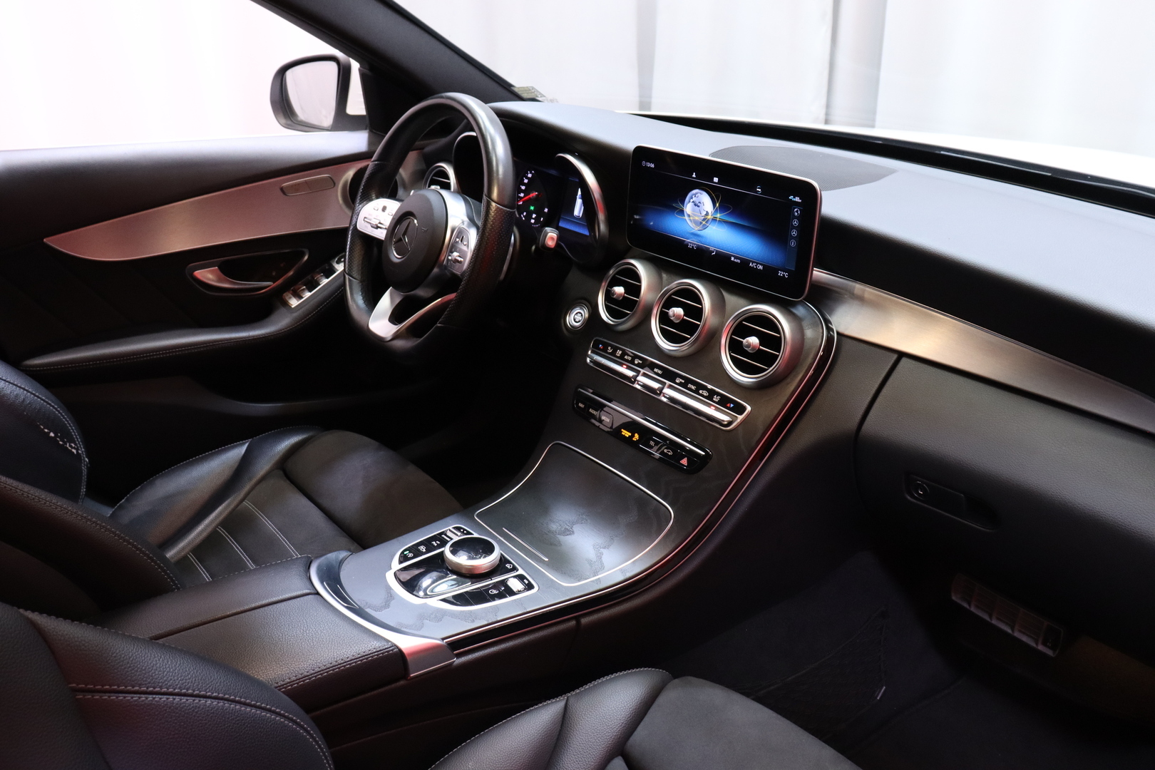Mercedes-Benz - C - 220 d  T A  Business AMG / LED / Koukku / Vakkari / Bluetooth // - Farmari