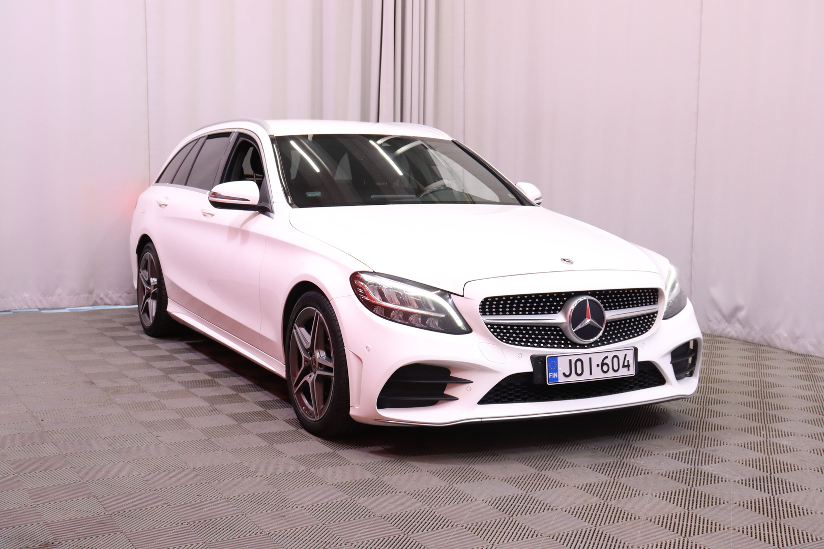 Mercedes-Benz - C - 220 d  T A  Business AMG / LED / Koukku / Vakkari / Bluetooth // - Farmari