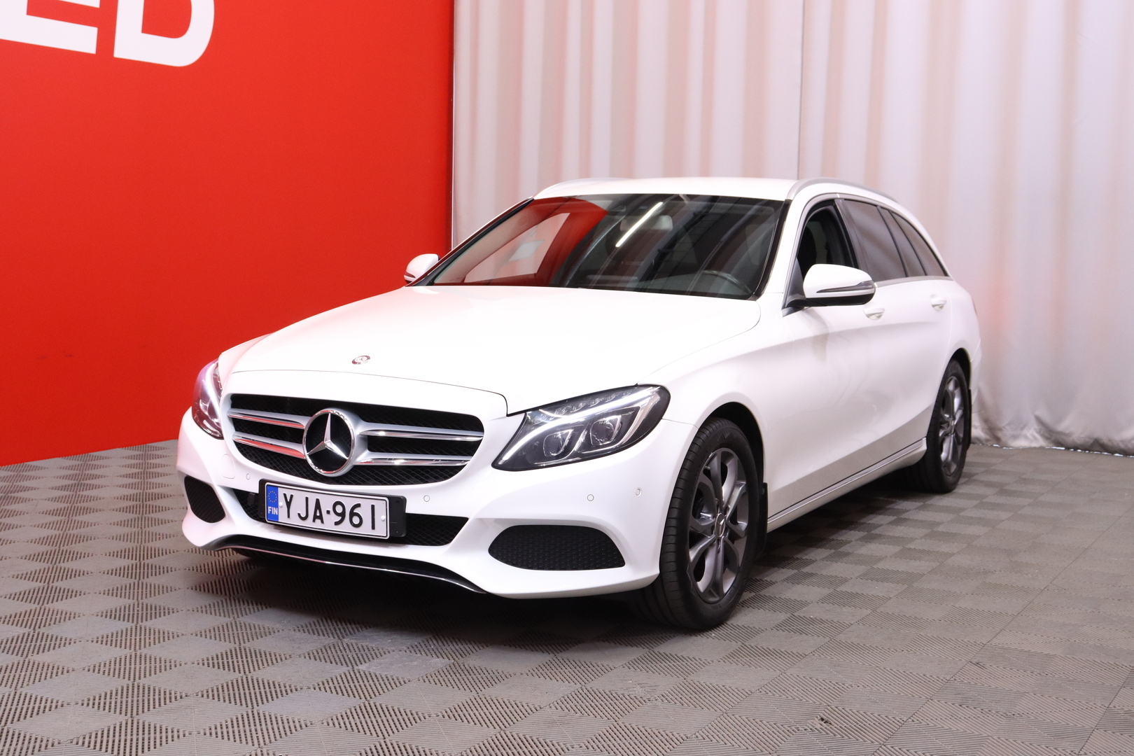 Mercedes-Benz - C - 200 BlueTec T A Premium Business // Suomi-auto / ILS-Led / Sporttipenkit / Vetokoukku - Farmari