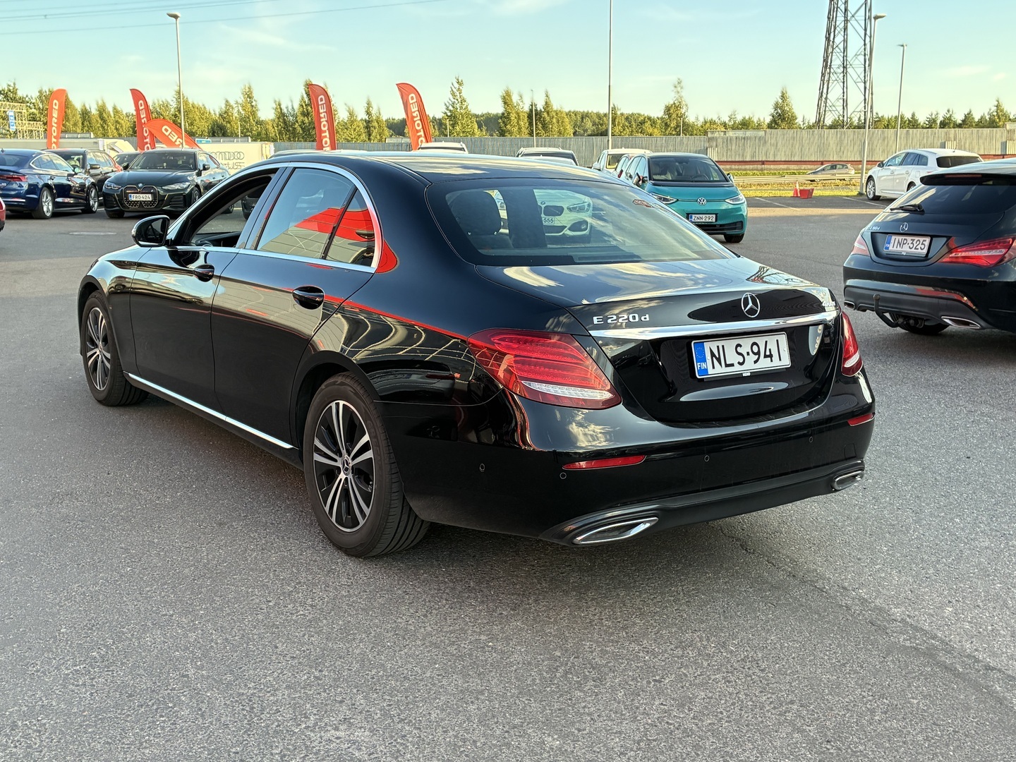 Mercedes-Benz - E - 220 d 4Matic A Business Avantgarde - Sedan
