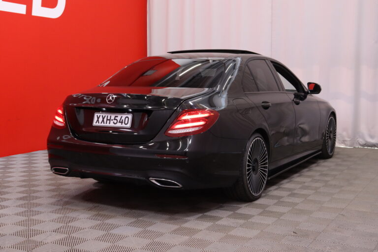 Mercedes-Benz E