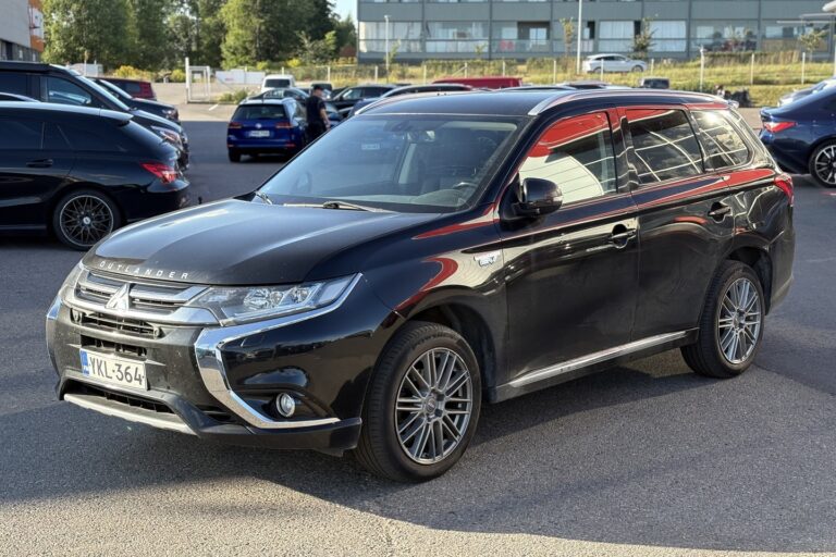 Mitsubishi - Outlander - 2,0 MIVEC Intense CVT 4WD 5P // Tutkat / Koukku / Juuri saapunut ! // - Farmari