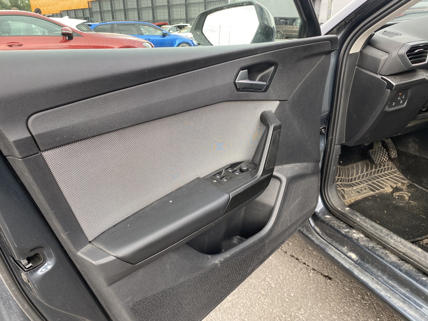 Seat - Leon - 1,5 TGI 131 FR DSG - Viistoperä