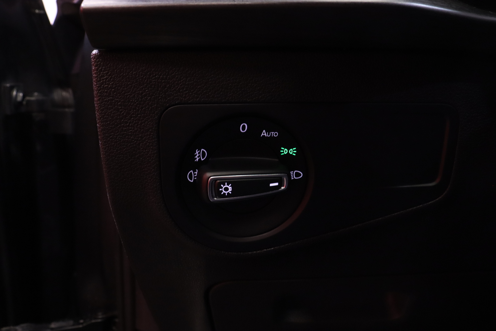 Seat - Tarraco - 2,0 TDI 150 4DRIVE Xcellence Premium DSG - Maastoauto