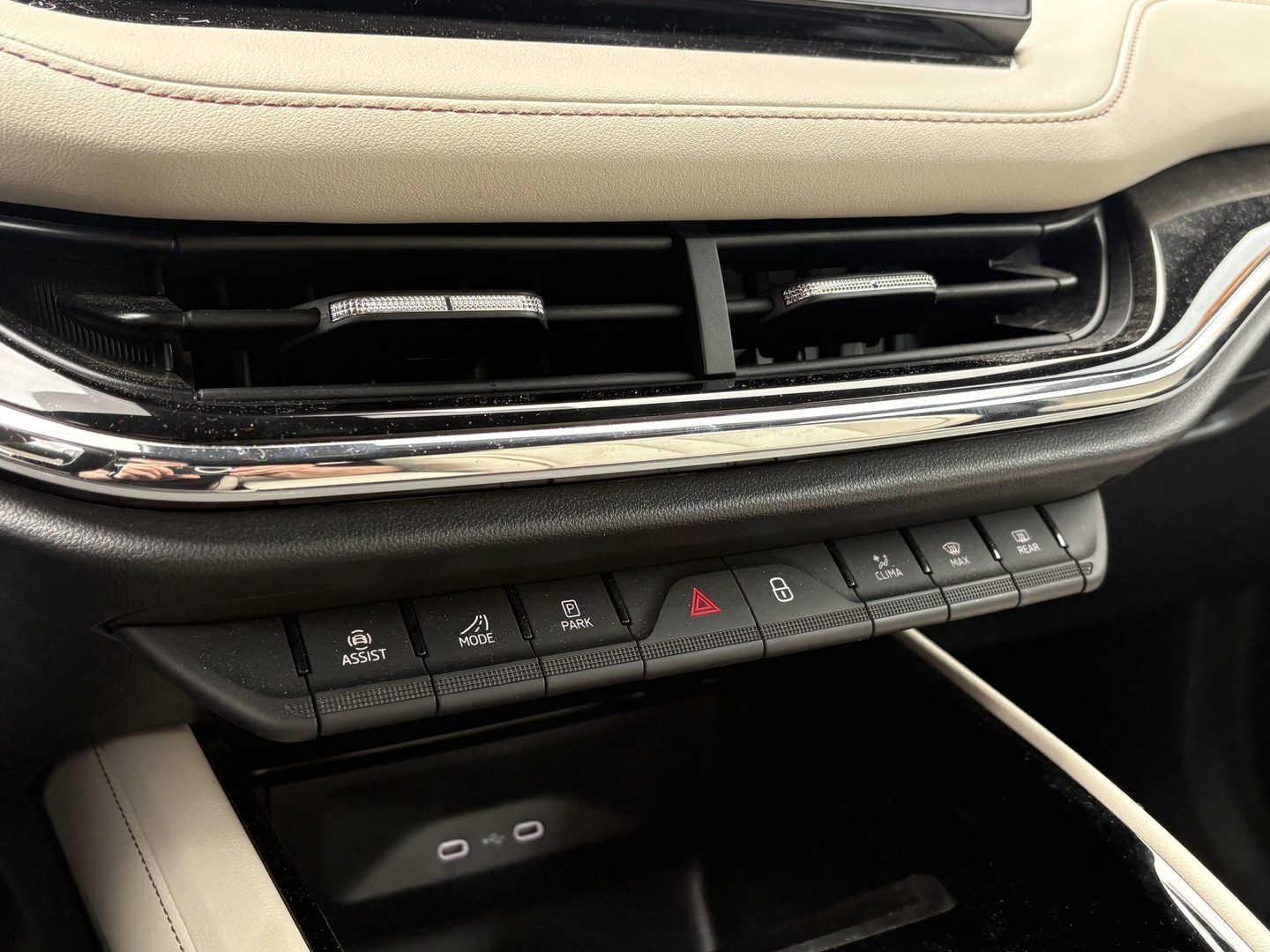 Skoda - Enyaq - 85x 4x4 L&K BusinessLine - Maastoauto