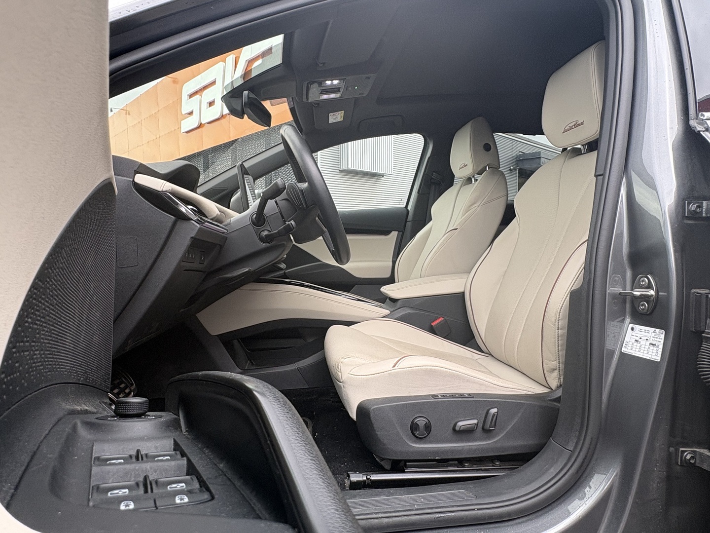 Skoda - Enyaq - 85x 4x4 L&K BusinessLine - Maastoauto