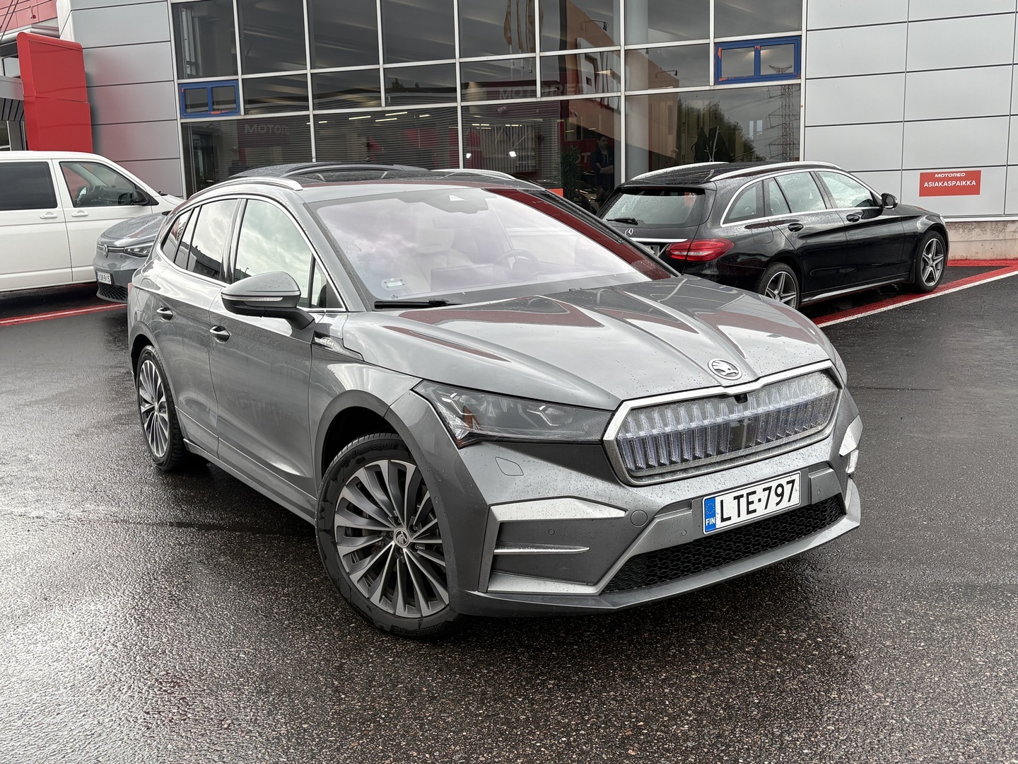 Skoda - Enyaq - 85x 4x4 L&K BusinessLine - Maastoauto