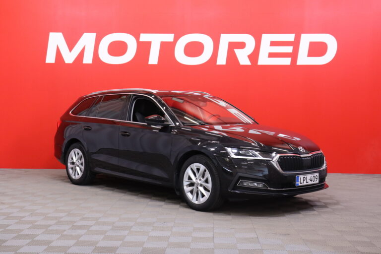 Skoda - Octavia - Combi 1,0 TSI Style eTEC DSG Autom. / Webasto / ACC / Koukku / Matrix / P-kamera - Farmari