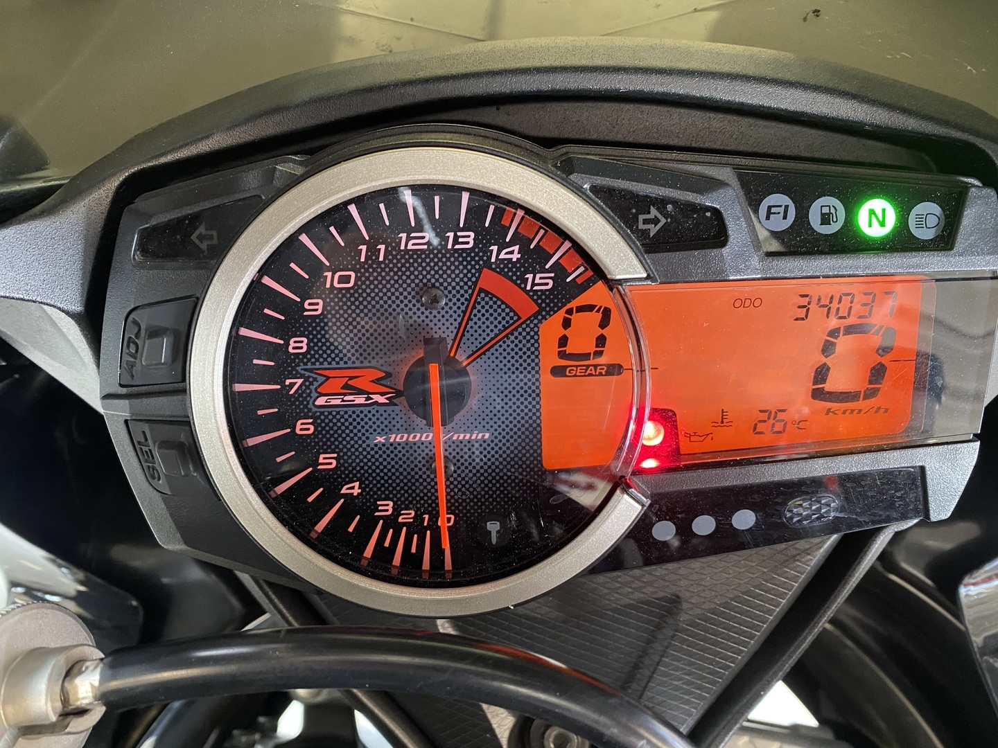 Suzuki - GSX-R - 1000 // Juuri saapunut! / Huoltokirja / Ajomodet / SC-Project // - Moottoripyörä