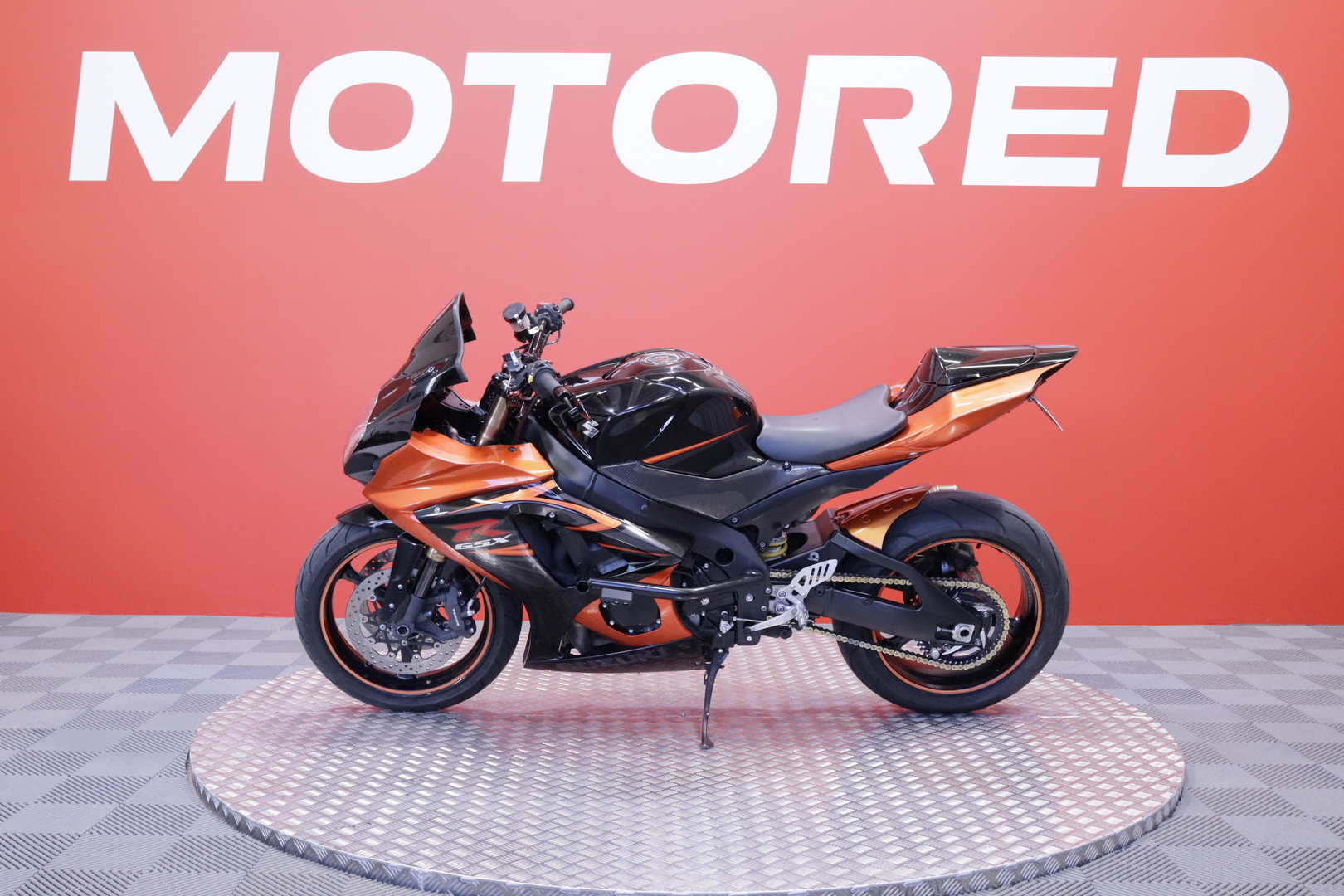 Suzuki - GSX-R - 1000 // Yoshimura / Huoltokirja / Suomi-Pyörä / Fat Bar / Kaatumaraudat // - Moottoripyörä