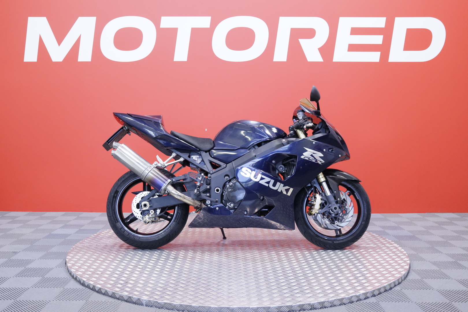 Suzuki - GSX-R - 750 // Suomi-pyörä / Ohjausiskunvaimennin / Kaatumatapit // - Moottoripyörä
